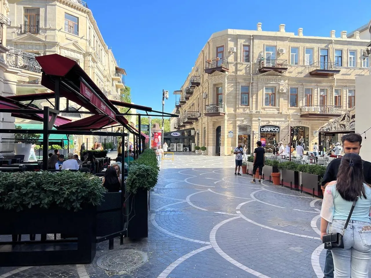 High Comfort On Nizami Street Center Of Baku Apartment